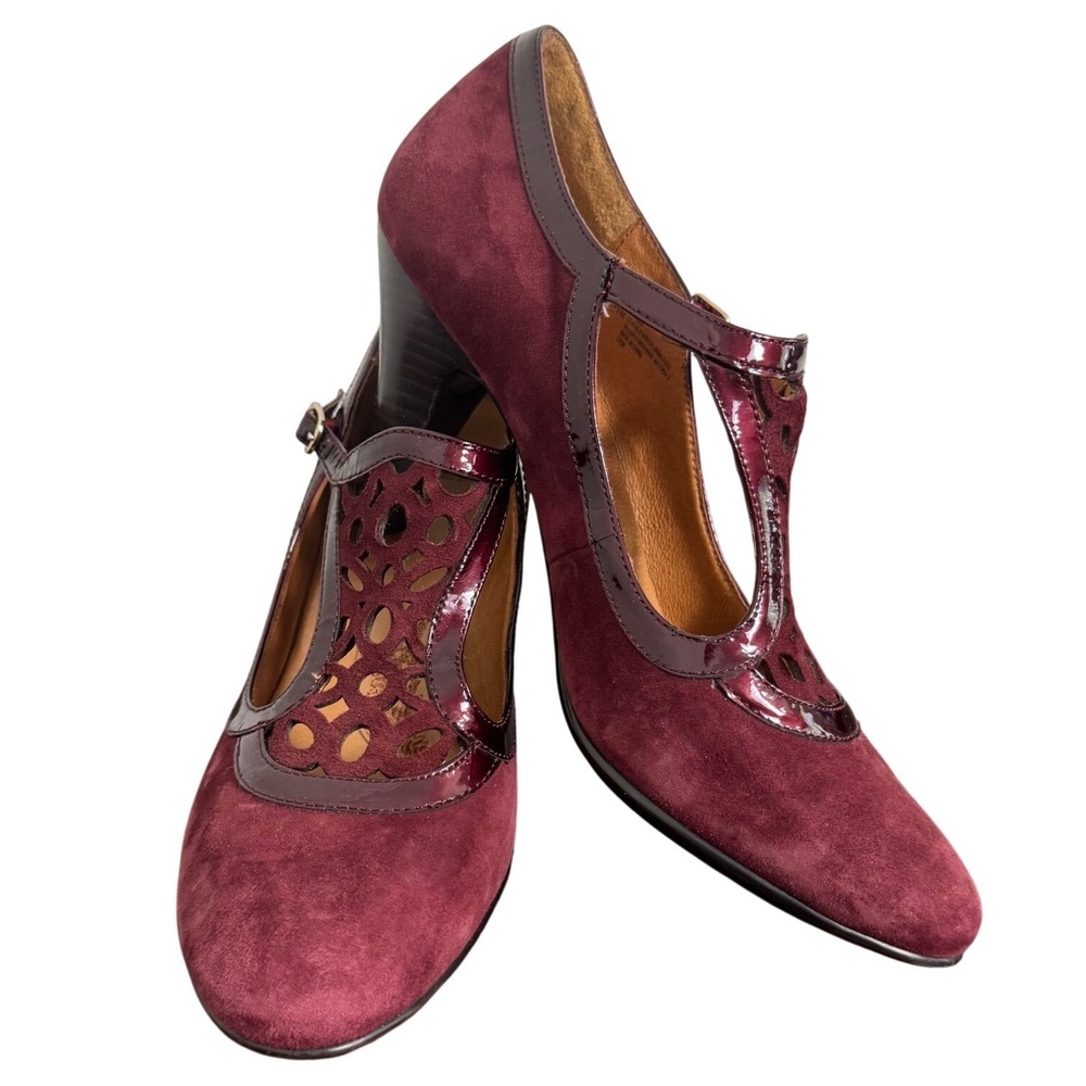 Sofft Whimsigoth Suede Patent T-Strap Burgundy Laser Cut Heels Sz 9.5 Retro